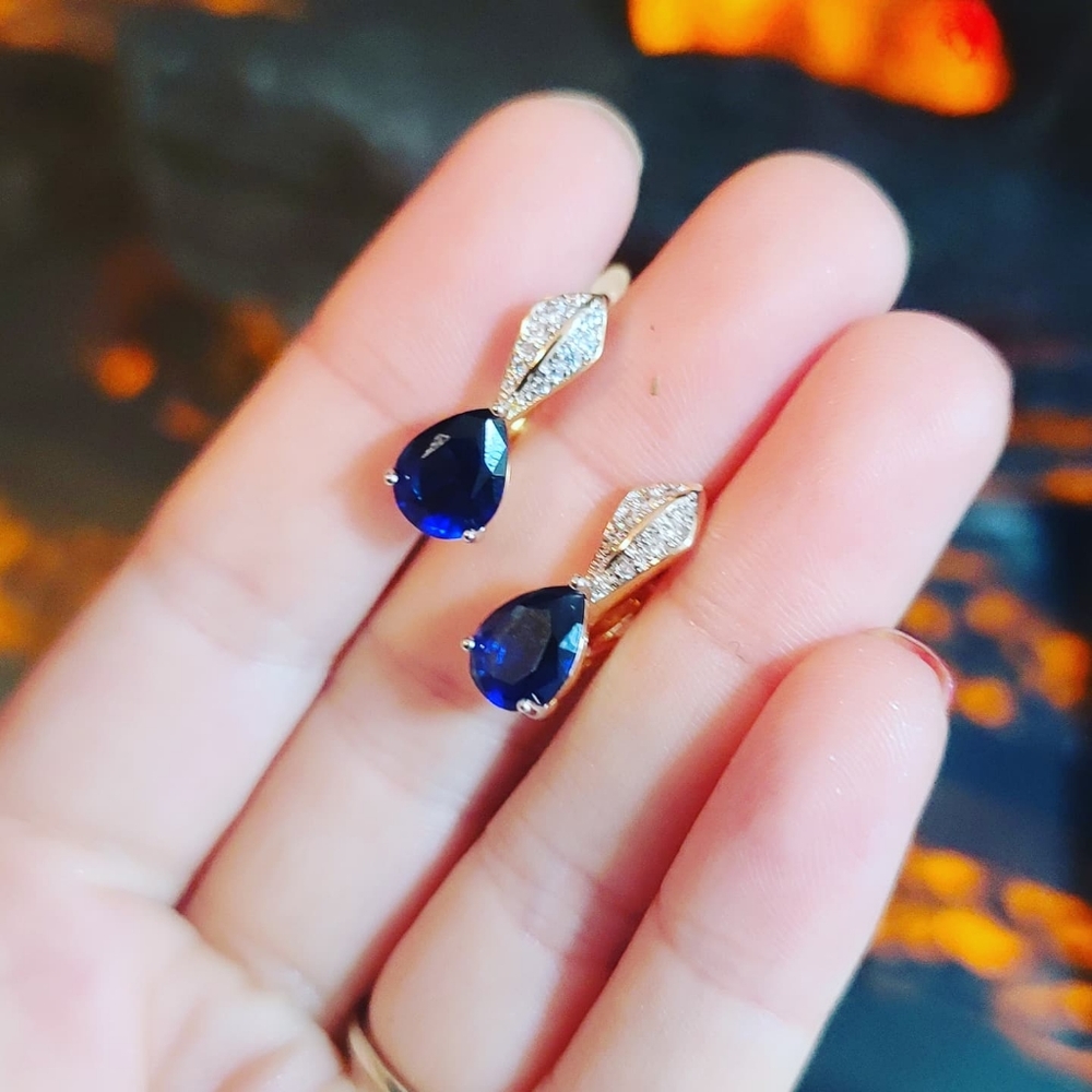 Gold plated Dark blue Zirconia Earrings